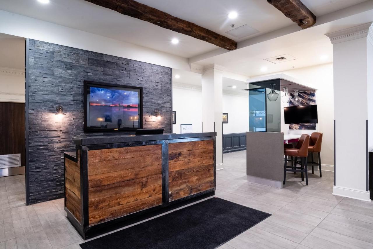 Crowne Plaza Downtown By Ihg 4*